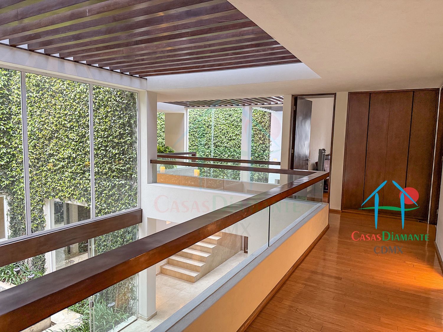 Jardines del Pedregal Casa Rivera EJ - Pasillos primer nivel 3